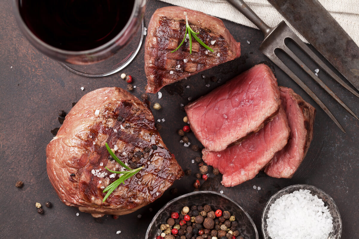 grilled-fillet-steak-with-wine-2021-08-26-15-48-11-utc